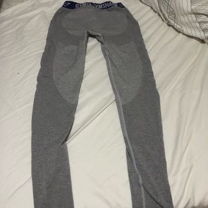 Grey booty sculpting Gymshark leggings!